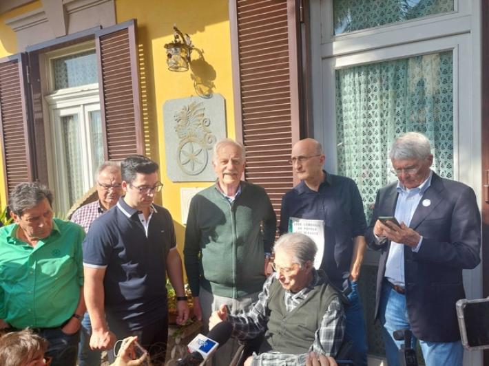 Bossi: "Salvini? Alla Lega serve un nuovo leader"