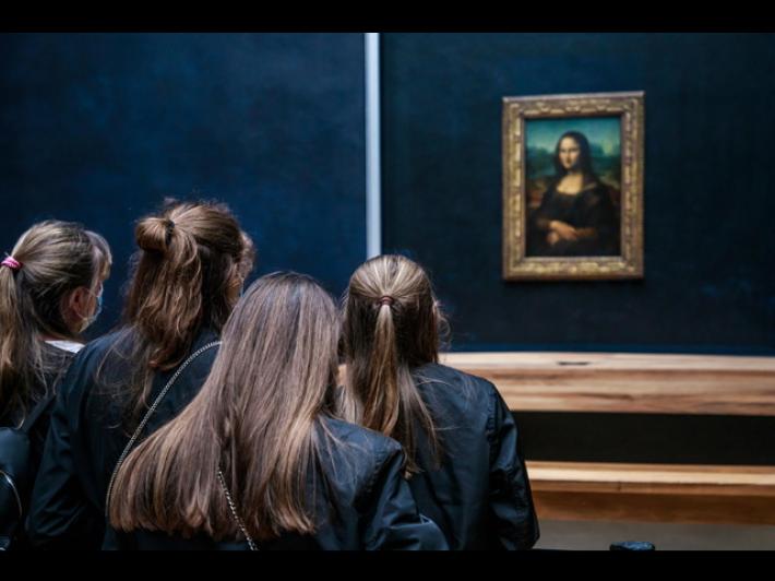 Parigi, una misteriosa associazione chiede la restituzione della Gioconda: il caso al Consiglio di Stato 