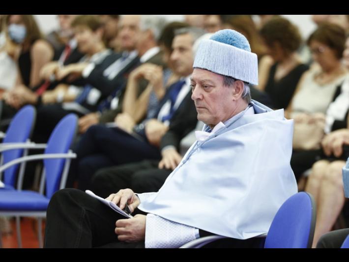 E' morto lo scrittore statunitense Paul Auster: aveva 77 anni, era malato di cancro