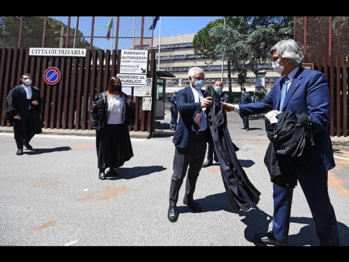 Violenza sessuale, Richeldi chiede patteggiamento a 10 mesi
