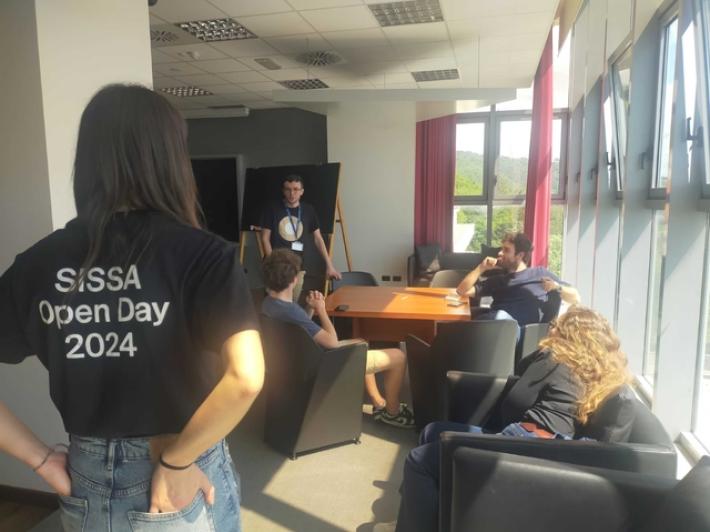 Visitatori a tu per tu con la scienza all'Open day della Sissa