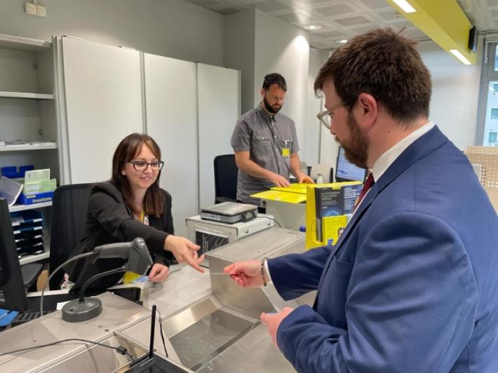 Da luglio il passaporto si far&agrave; anche negli uffici postali