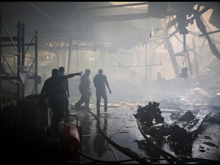 Raid russo su un megastore a Kharkiv, almeno 2 morti