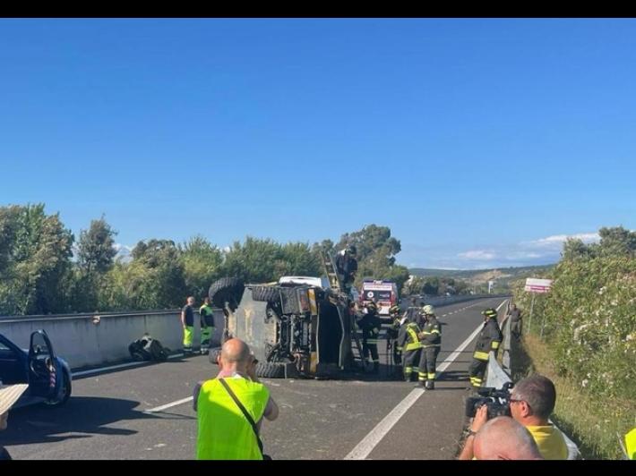 Un blindato dell'Esercito si ribalta, muore un militare in Sardegna 