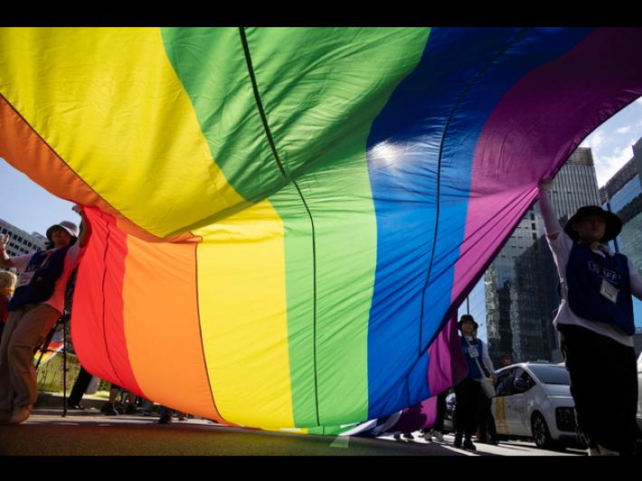 Ex giudice trans fa ricorso alla Corte Ue contro la sentenza sul sesso biologico in Gran Bretagna