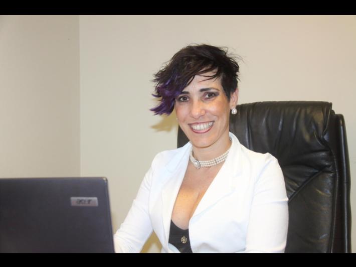 Post sessista contro l'assessora della Regione Sardegna, Desir&egrave; Manca: "Faccia un film con Siffredi"