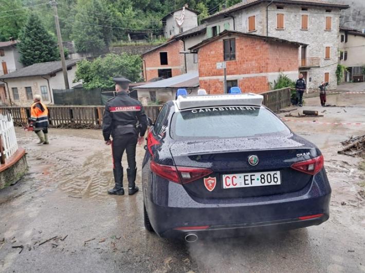 Notte di preoccupazione in Emilia, fiumi monitorati. Secchia, Enza, Panaro: case isolate per frane e allagamenti 