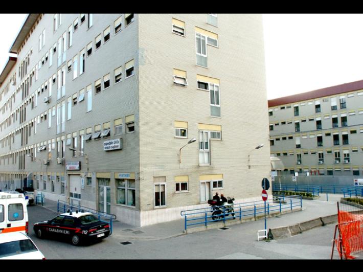 Motosega gli recide vena giugulare, grave operaio in Calabria