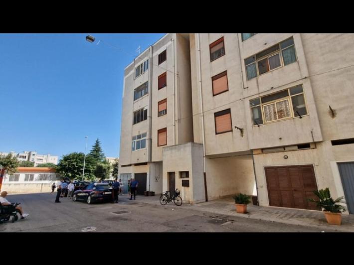 Morta dopo caduta in ascensore a Fasano, c'&egrave; un indagato