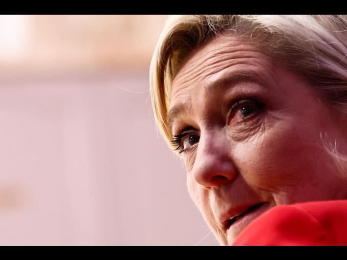 I giornali  belgi: "Le Pen prima ma senza maggioranza assoluta". Ma altri danno la gauche in testa