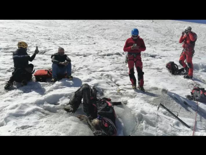 Ritrovato il corpo di un alpinista scomparso 22 anni fa in Per&ugrave;