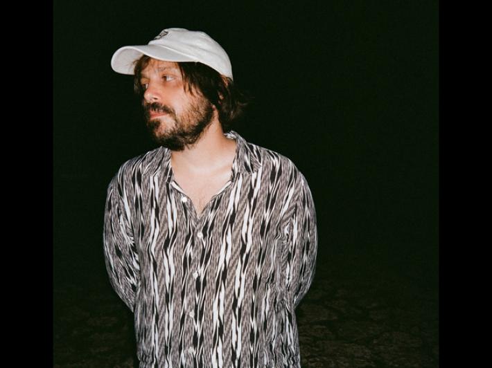 Calcutta contro Morgan per molestie a compagna, "fatti atroci"