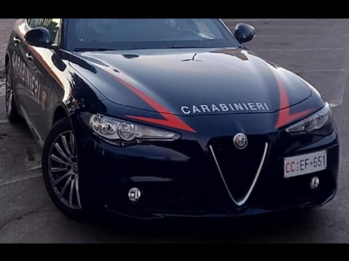 Detenuti si fingono malati per andare alla comunione dei figli ma pubblicano le foto sui social: scoperti dai carabinieri