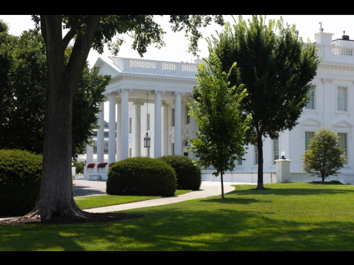 Biden, 'ieri sera ho parlato con Trump, felice stia bene'