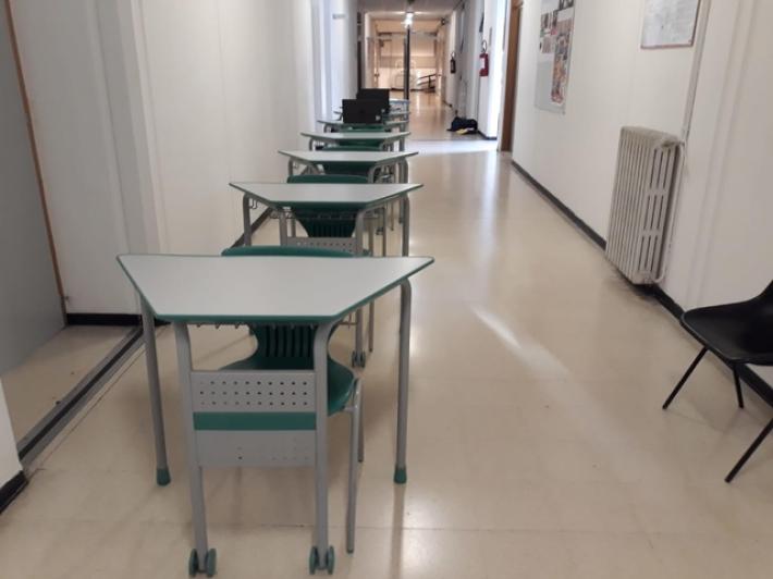 Razzismo e omofobia in aula: docente indagato