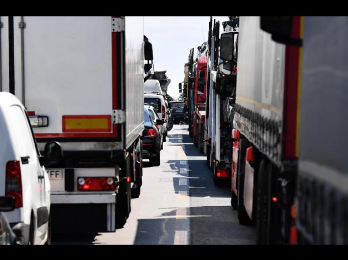 Tamponamento a catena in A26, 7 km di coda nel nodo di Genova