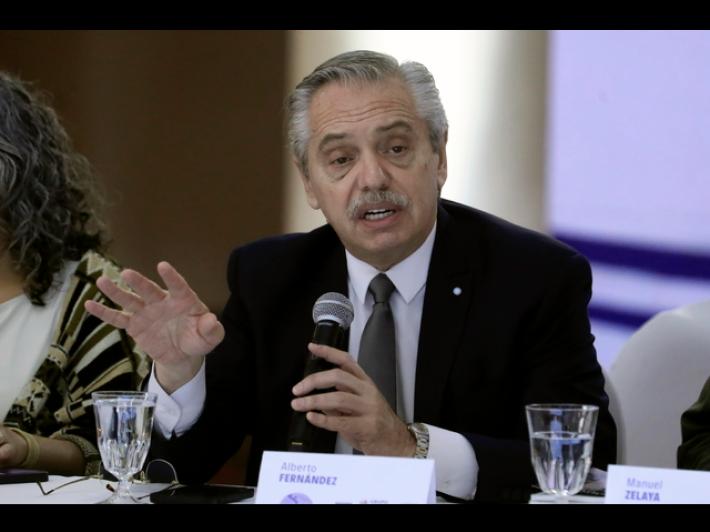 La Procura argentina accusa l'ex presidente per abusi sulla ex