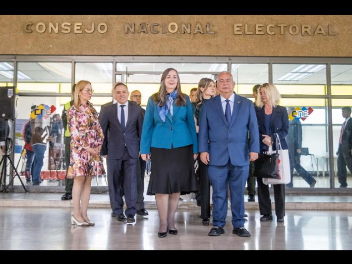 Il Centro Carter invitato al Parlamento colombiano