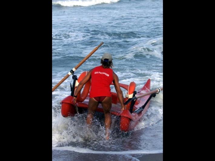 Un 25enne colto da malore muore in mare a Jesolo
