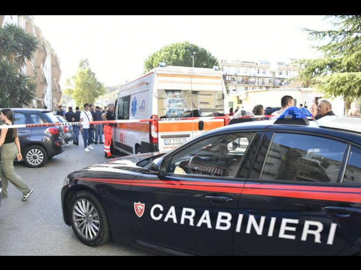 Su scooter rubato vede carabinieri e scappa, si schianta e muore