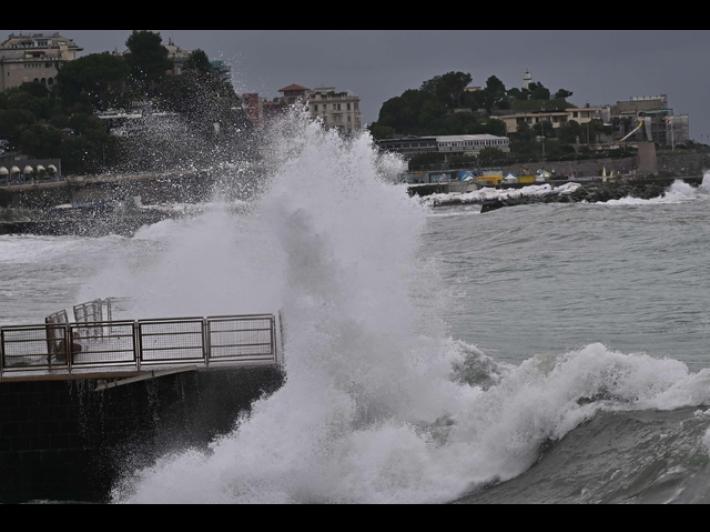 ++ Frane e allagamenti, &egrave; allerta maltempo in Liguria ++