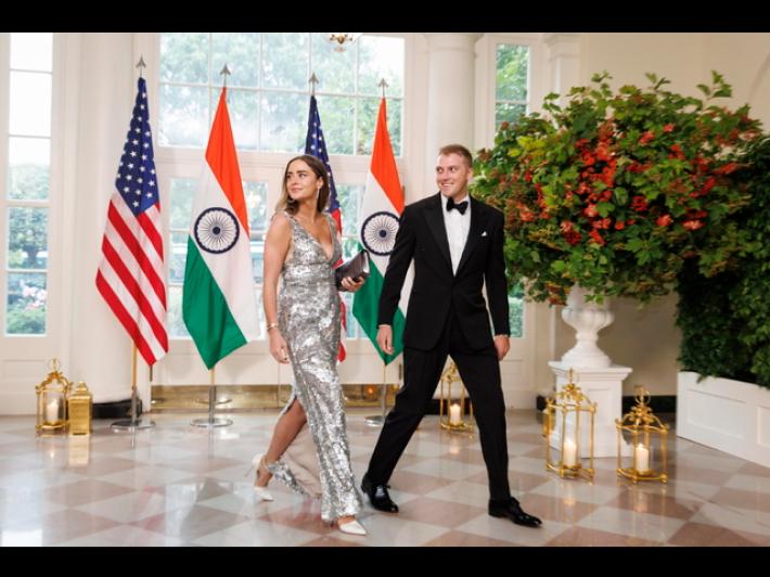 La nipote di Biden annuncia di essere incinta la notte del voto