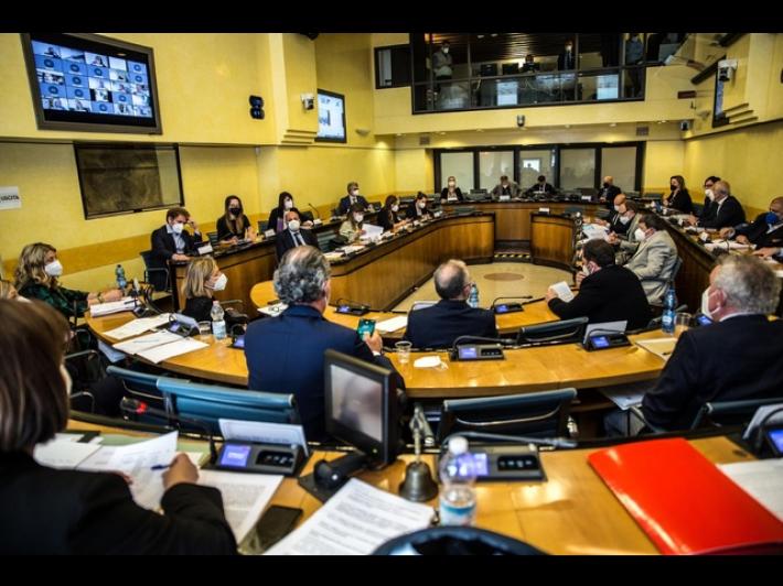 Consigliera della Regione Veneto rivela in aula: "Ho subito anch'io violenza"