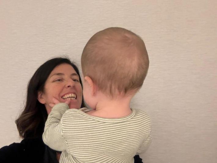 Ethan riabbraccia la madre 'mi ha sorriso, &egrave; meraviglioso'