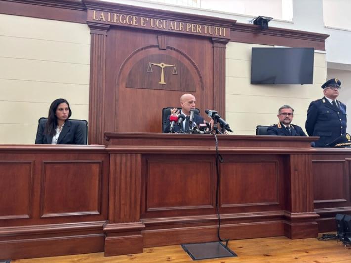 Larimar si &egrave; uccisa", indagine anche su revenge porn. Ancora nessun indagato