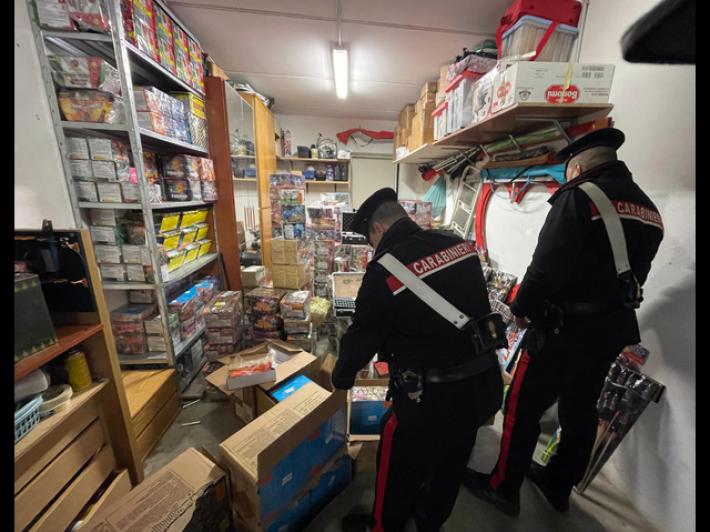 I carabinieri sequestrano una tonnellata di botti a Roma