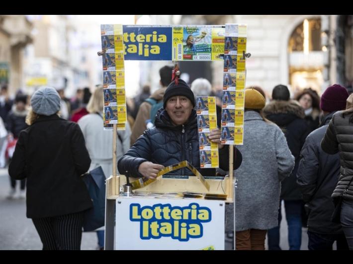 Lotteria Italia: attesa per l'estrazione milionaria