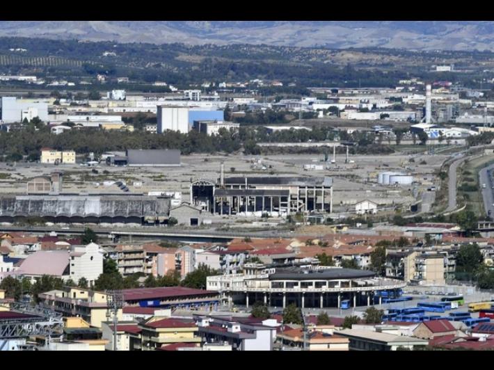 Occhiuto diffida l'Eni, 'non smaltire rifiuti nocivi a Crotone'