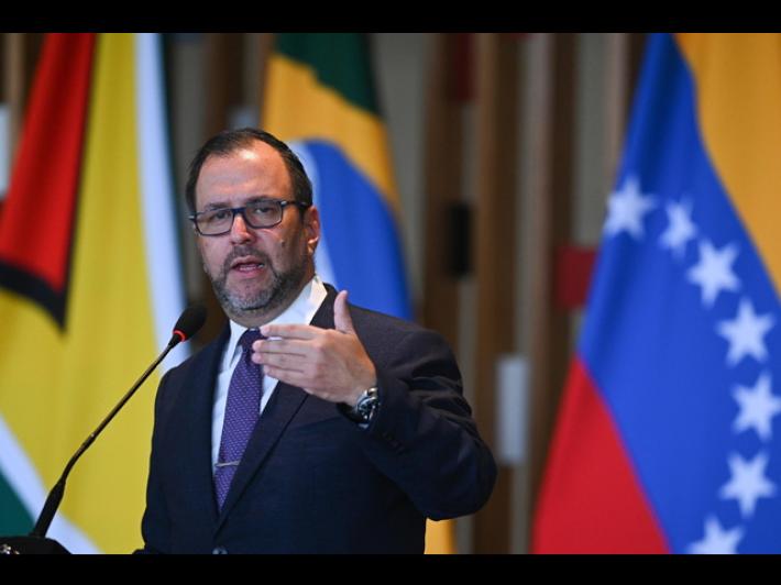 Caracas invita i migranti a tornare, 'qui l'economia cresce'