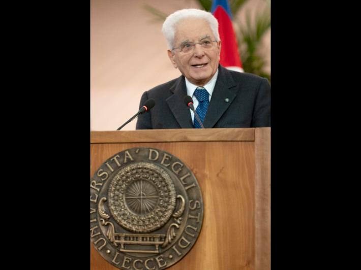 Mattarella invita al rispetto, coesione sociale e accoglienza