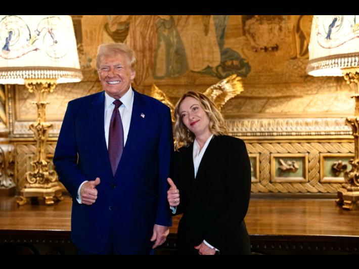 Cos&igrave; Trump mette la Meloni  in difficolt&agrave;