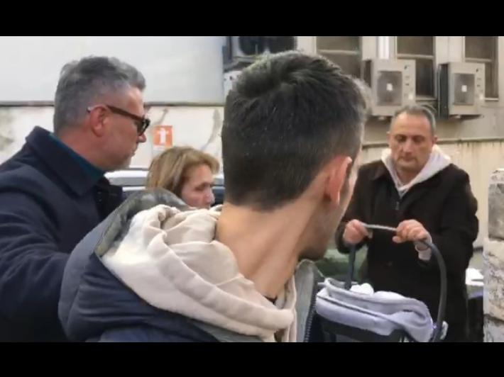 Il padre della neonata rapita: "Bellissimo riabbracciare mia figlia" 