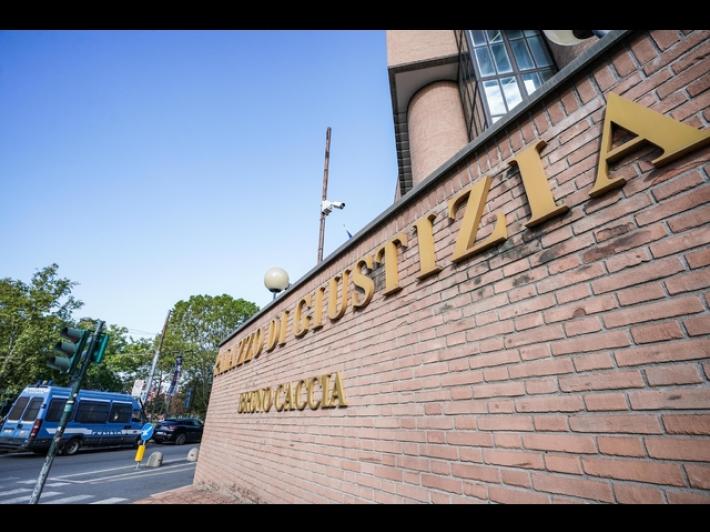 Falsi dossier su pm Torino, indagato investigatore privato