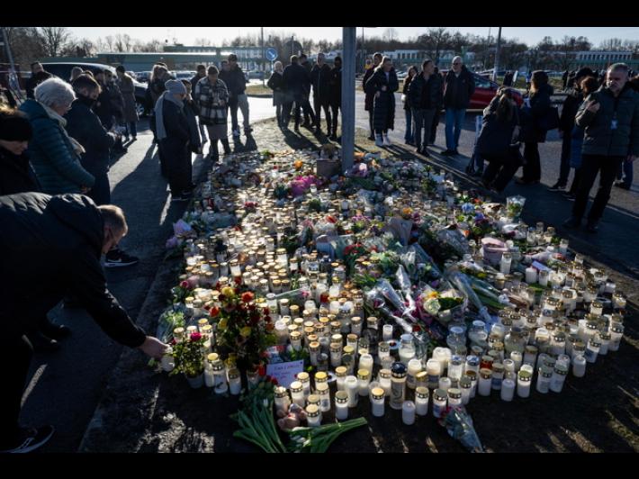 La Svezia limiter&agrave; l'accesso alle armi semiautomatiche