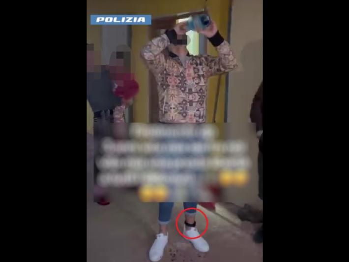 Festa, spumante e botti per i domiciliari,ritorna in carcere