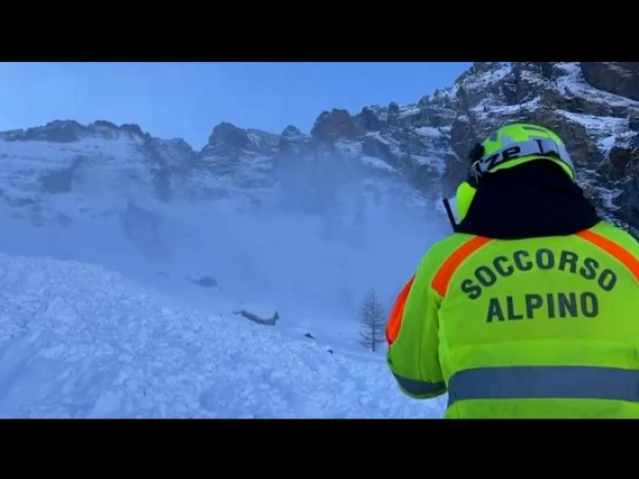 Precipita per 50 metri, muore escursionista nel Bresciano