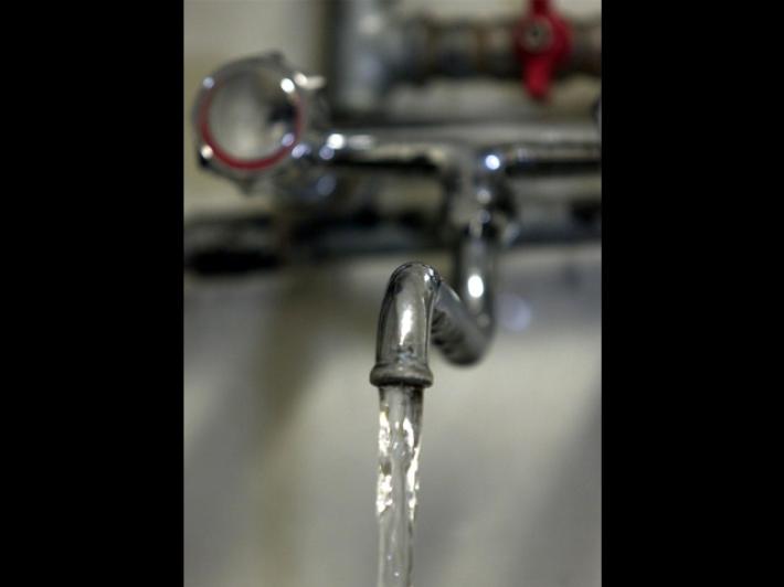 Bolletta da 20 mila euro per consumo acqua, anziana sotto shock