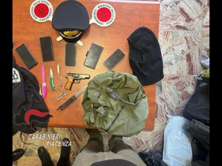 Vittime adescate sui social e rapinate, tre arresti a Piacenza