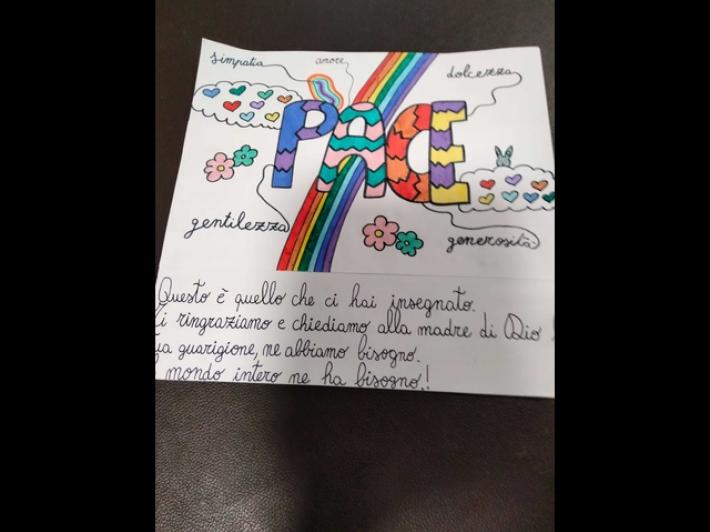 Oggi nelle scuole cattoliche si prega per il Papa