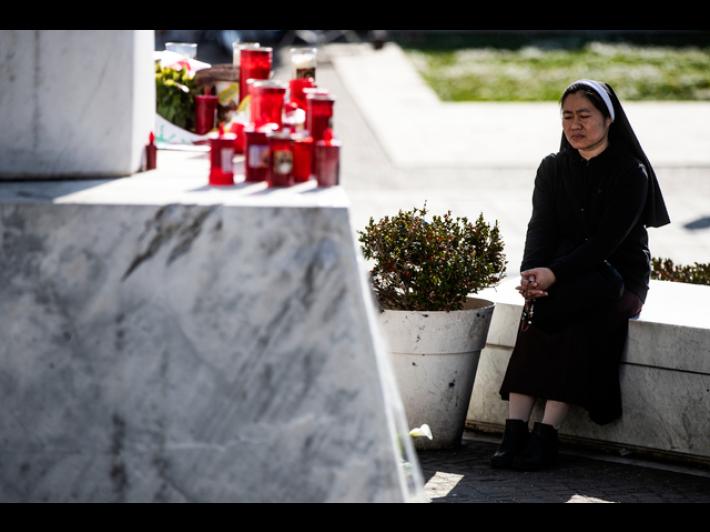 Per il Papa una notte tranquilla, sta ancora riposando