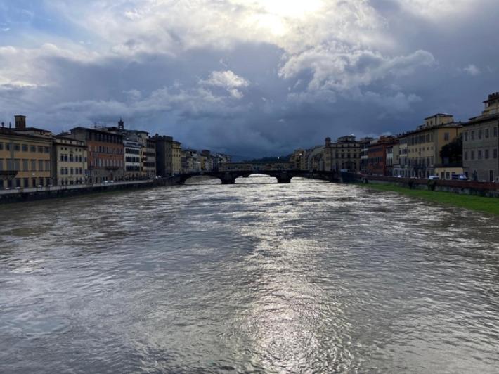 Pioggia battente in Emilia-Romagna, cresce il livello dei fiumi. In Toscana, Arno al 1&deg; livello di guardia a Firenze