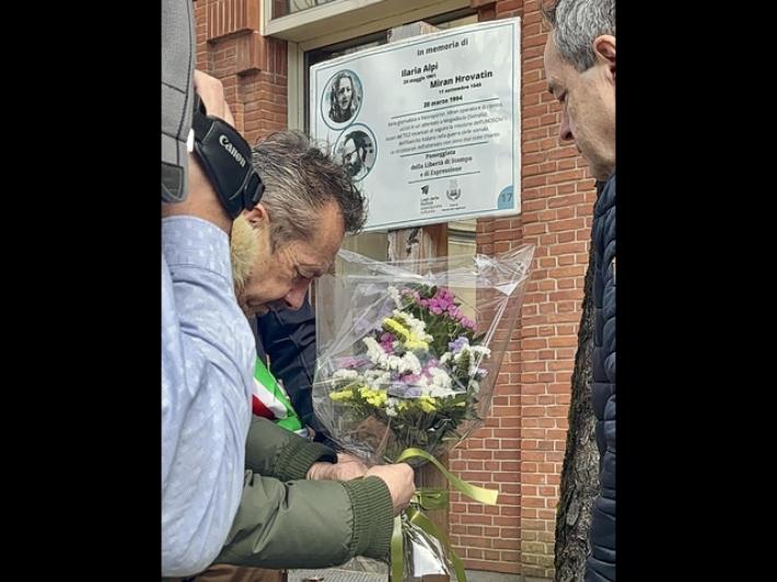 Alpi e Hrovatin, omaggio lungo passeggiata della Libert&agrave; stampa