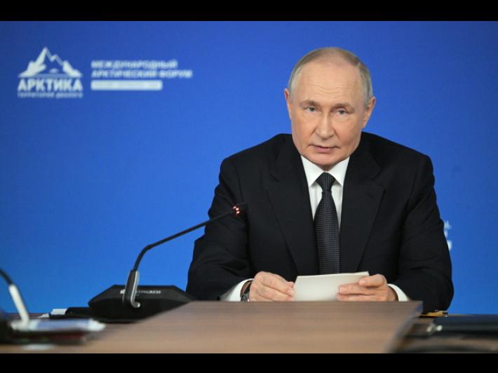 Putin, 'sono seri i piani Usa di annettere la Groenlandia'