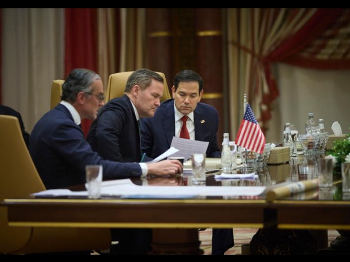 Consigliere sicurezza Trump us&ograve; Gmail per comunicazioni