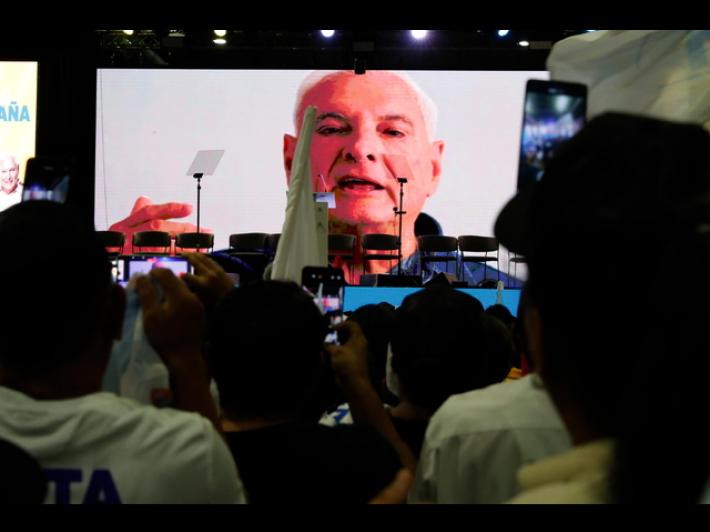 Panama estende il salvacondotto per l'ex presidente Martinelli