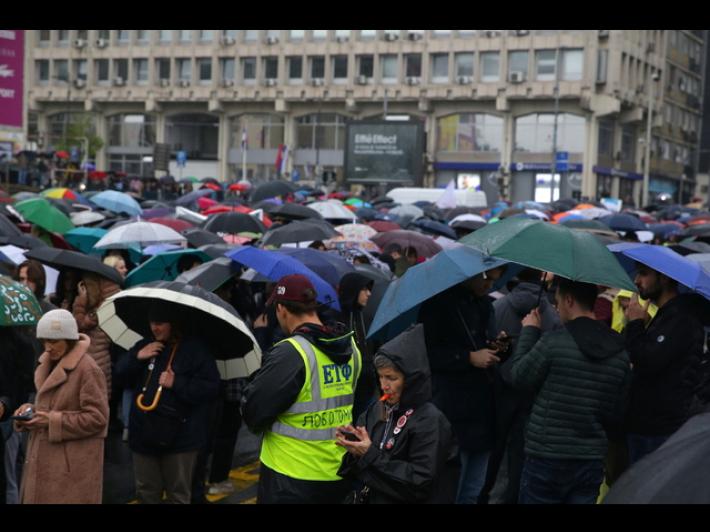 Studenti serbi in bicicletta verso Strasburgo accolti a Budapest